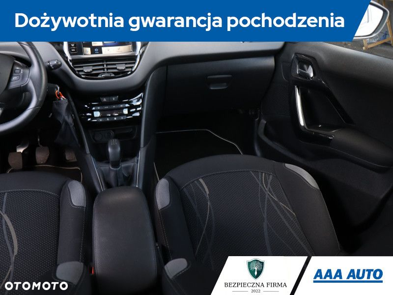 Peugeot 208 - 9