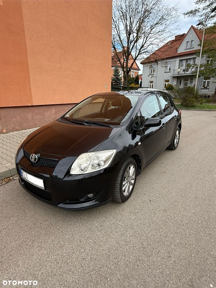 Toyota Auris 2.0 D-4D Luna - 1
