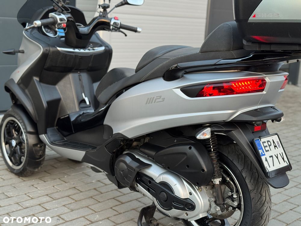 Piaggio MP-3 - 10