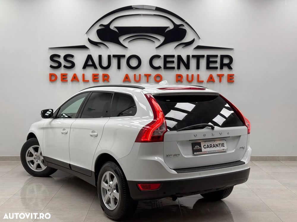 Volvo XC 60 D4 Momentum - 4