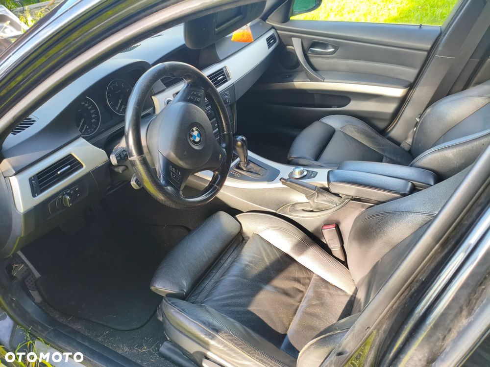 BMW Seria 3 330xi - 4