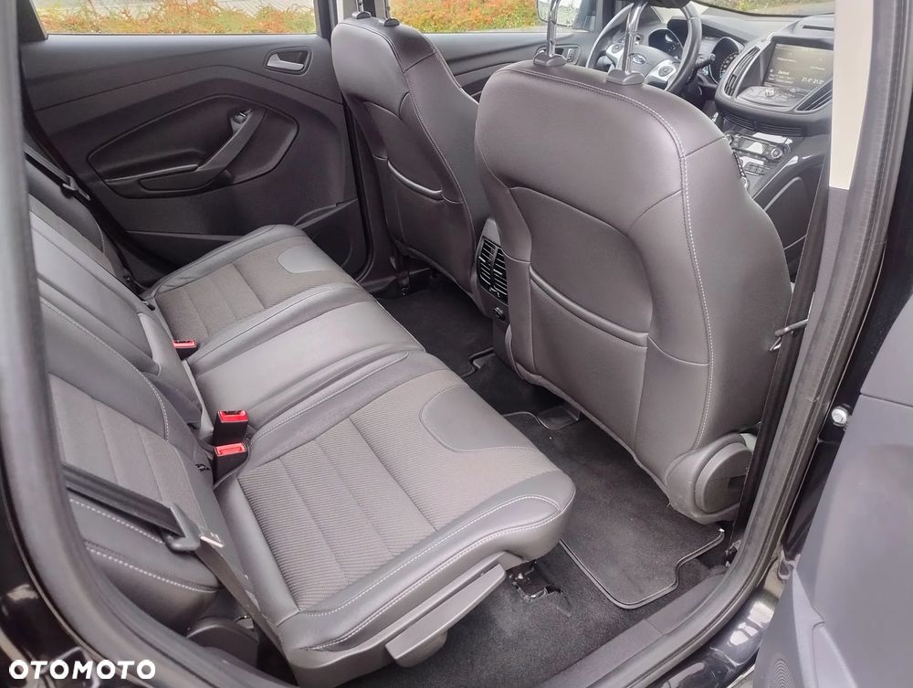 Ford Kuga 2.0 TDCi 2x4 Titanium - 17