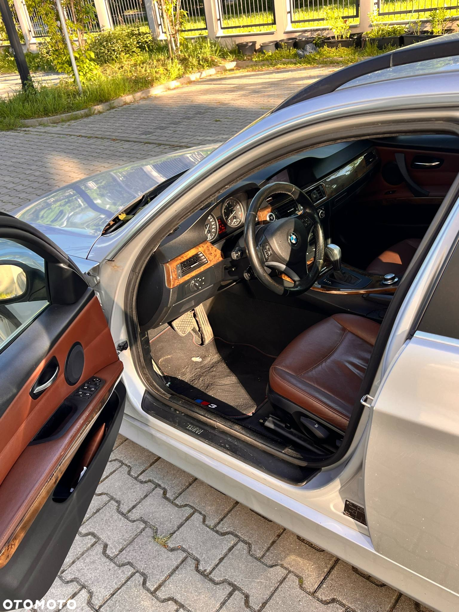 BMW Seria 3 325i xDrive Touring - 35