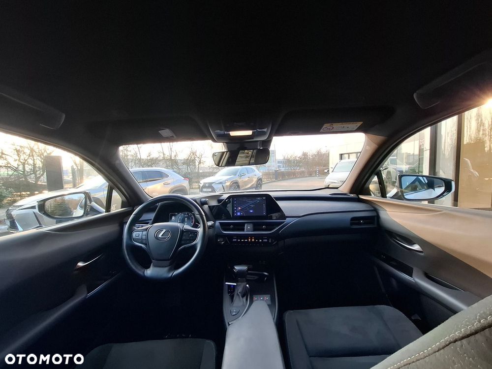 Lexus UX - 27