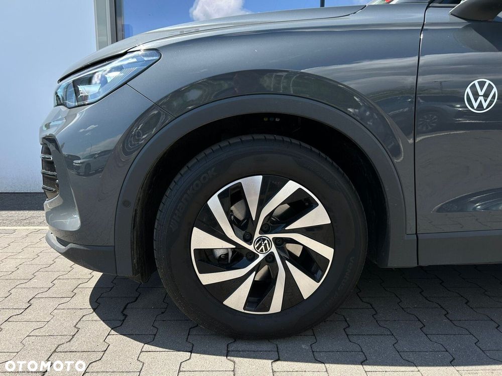 Volkswagen Tiguan - 26
