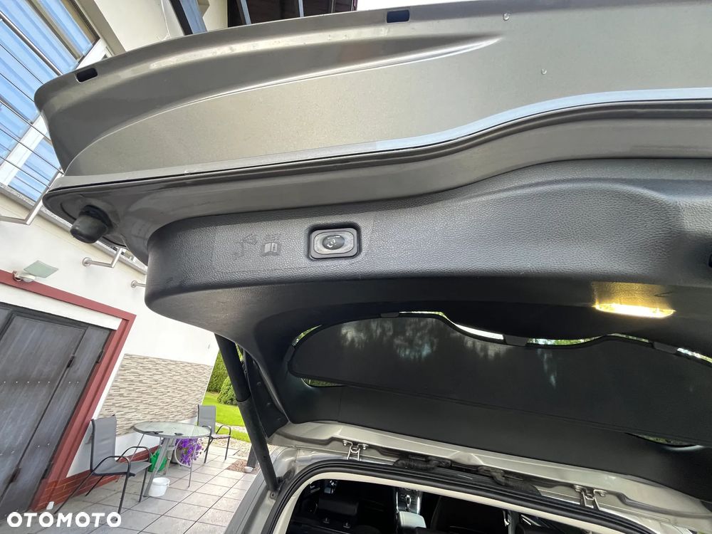 Ford S-Max 2.0 TDCi Titanium PowerShift - 23