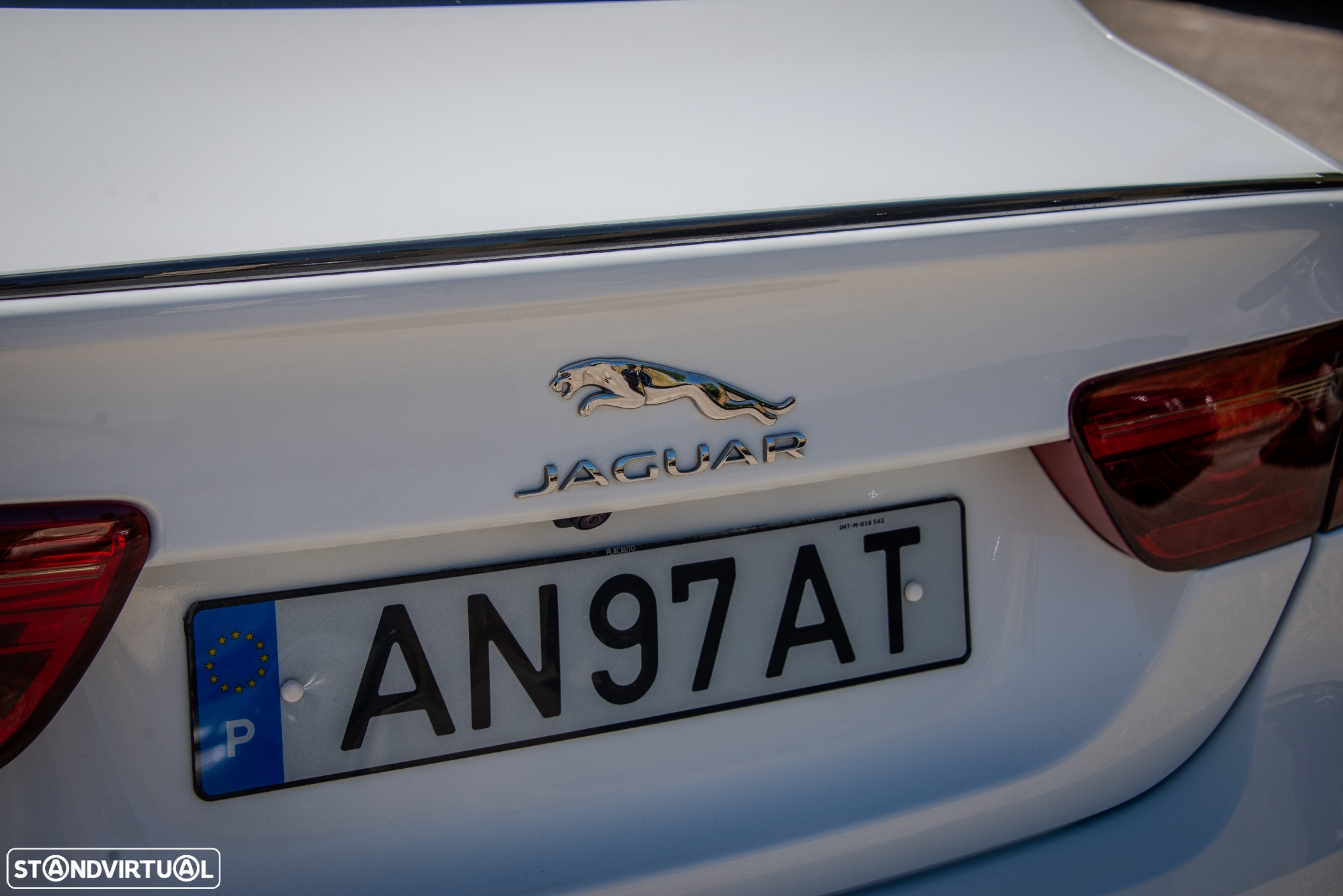 Jaguar XE 2.0 D R-Sport AWD Aut. - 23
