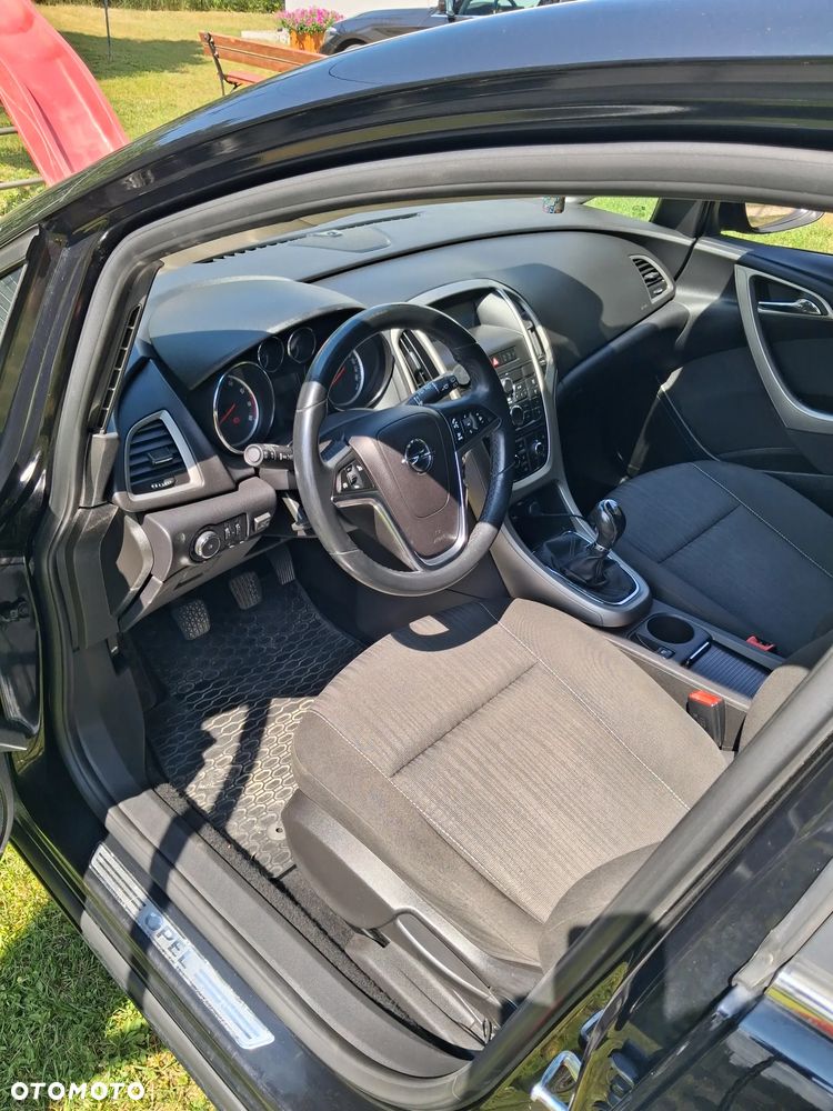 Opel Astra 1.6 Design Edition - 9