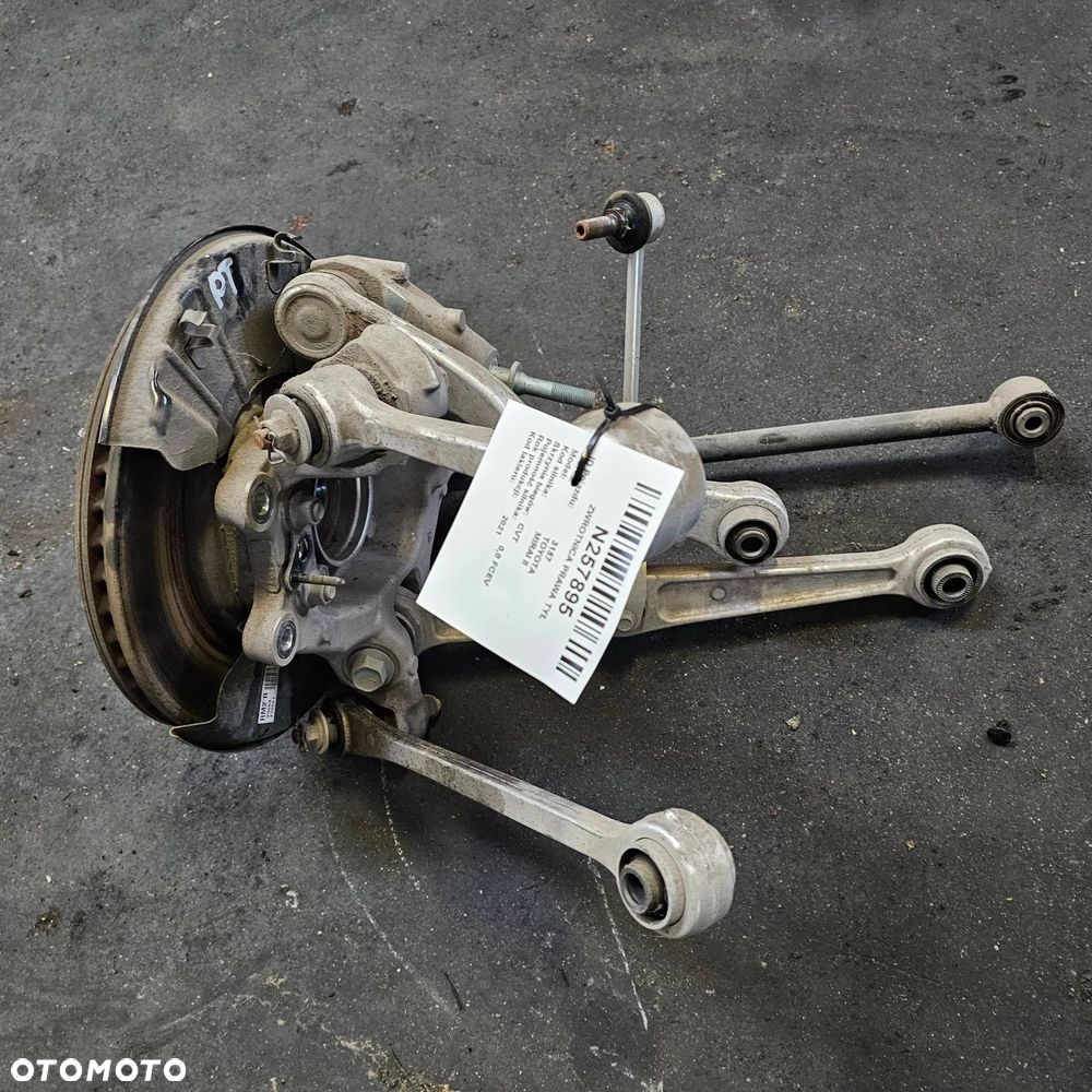 TOYOTA MIRAI II FCEV 2021 Zwrotnica prawa tylna - 3