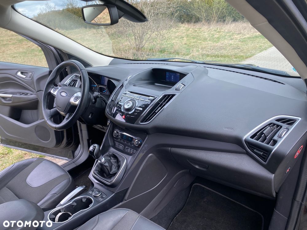 Ford Kuga 2.0 TDCi FWD Titanium - 23