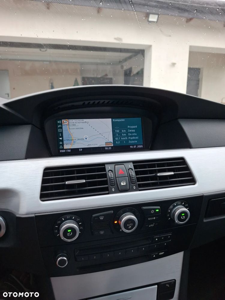 BMW Seria 5 530d - 24