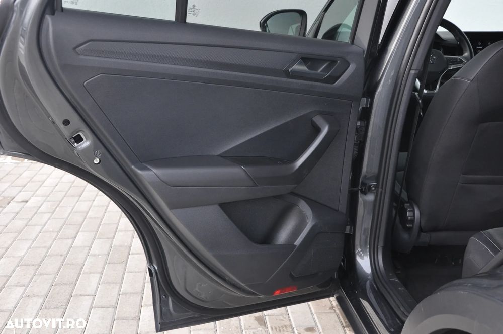 Volkswagen T-Roc - 26