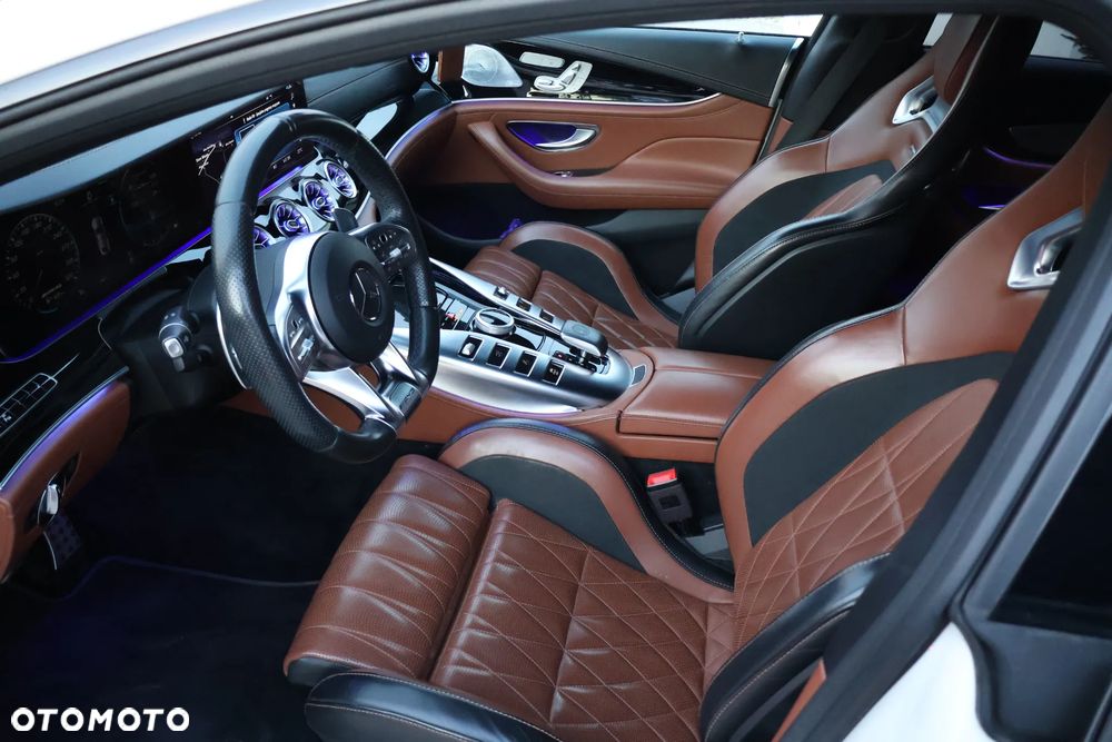 Mercedes-Benz AMG GT 43 4-Matic+ - 27
