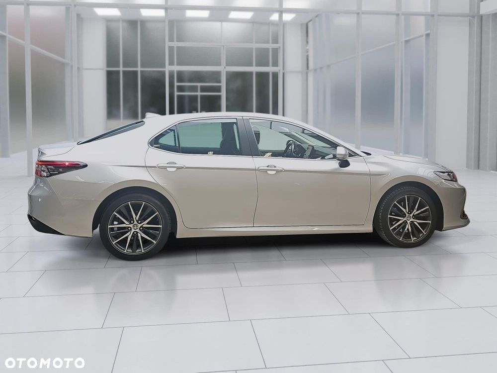 Toyota Camry 2.5 Hybrid Prestige CVT - 21