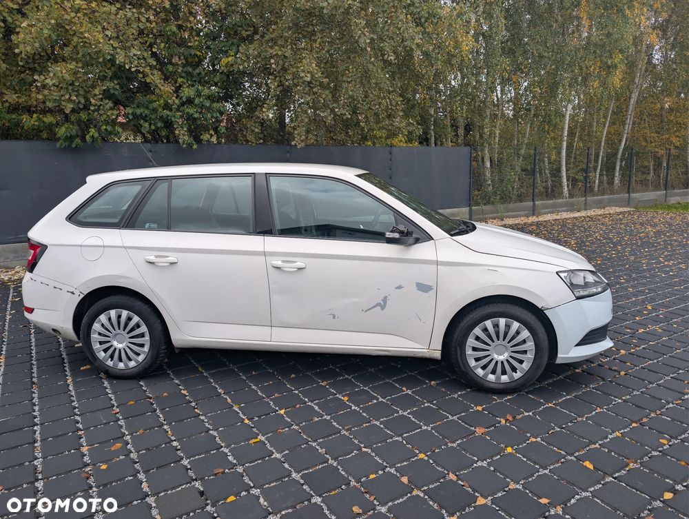 Skoda Fabia 1.0 Active - 4