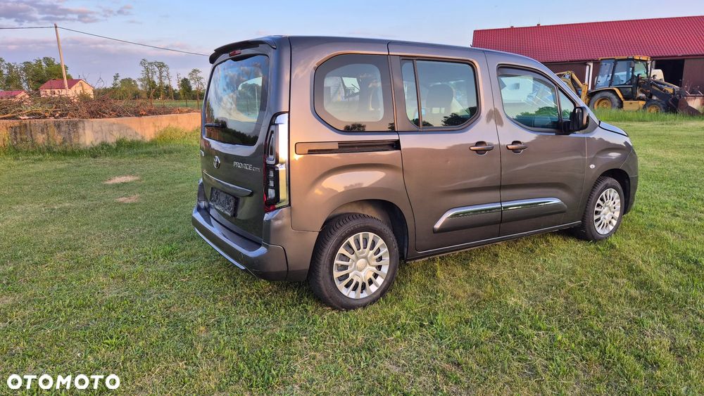 Toyota Proace City 1.2 D-4T Long 2,3t Active (bryg.) - 15