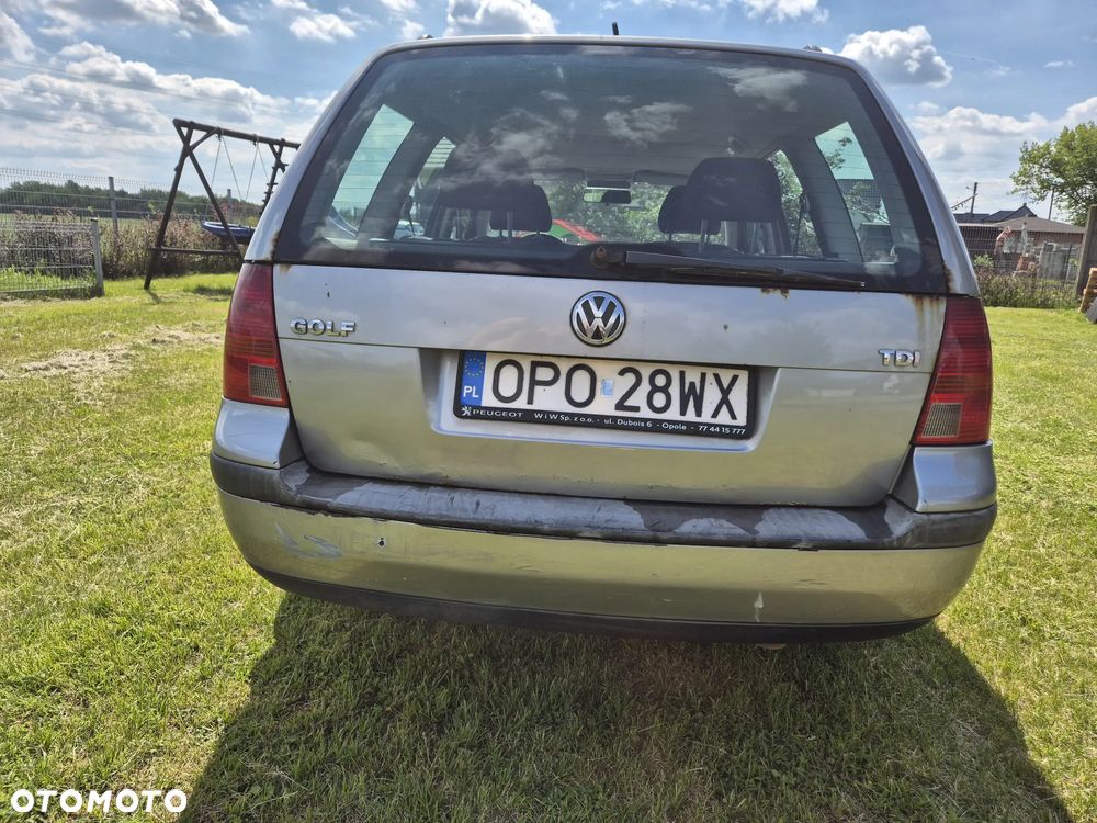 Volkswagen Golf - 6