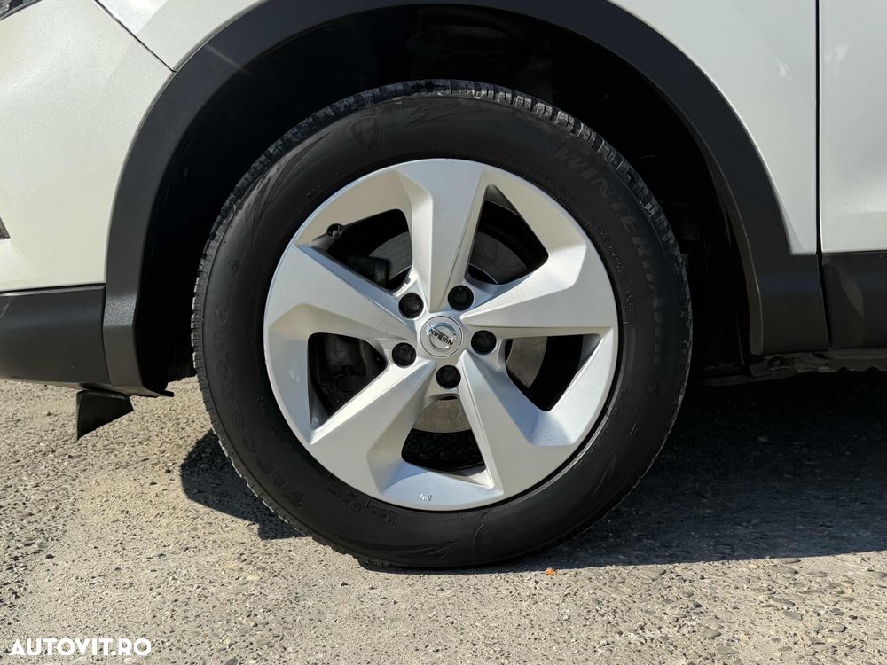 Nissan Qashqai 1.3 DIG-T ACENTA - 28