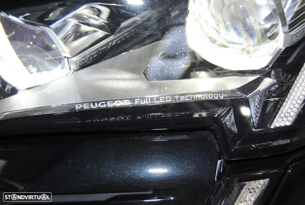 Peugeot 3008 1.6 Hybrid GT e-EAT8 - 48