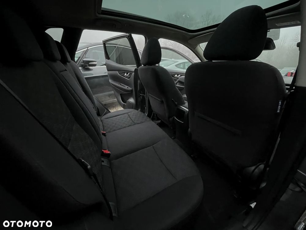 Nissan Qashqai 1.6 DCi Xtronic N-Connecta - 17