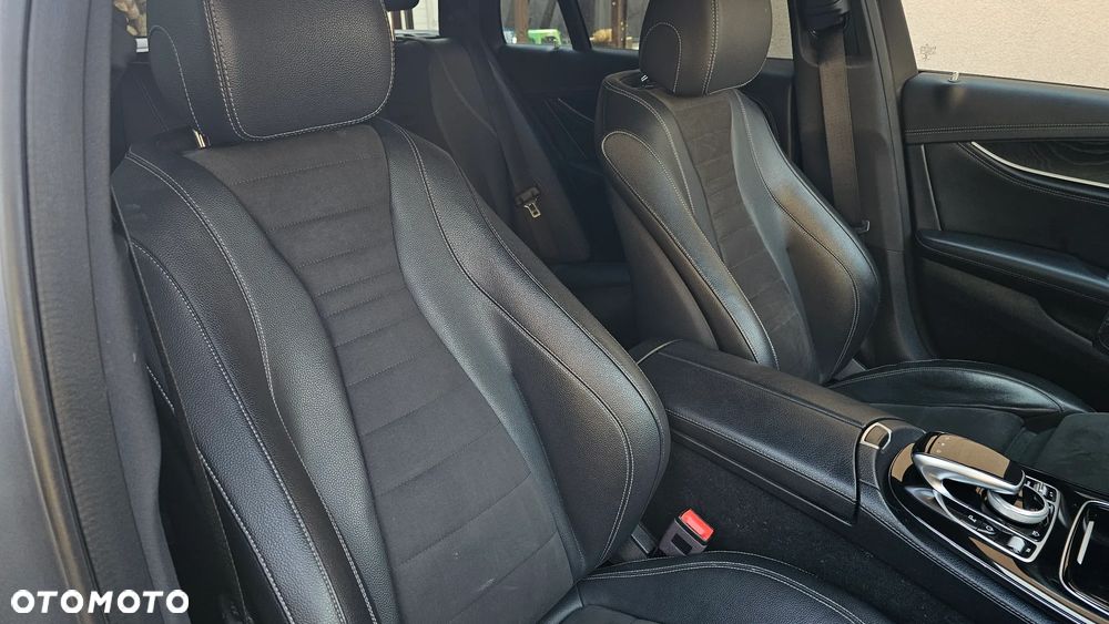 Mercedes-Benz Klasa E 220 d 4Matic 9G-TRONIC AMG Line - 34