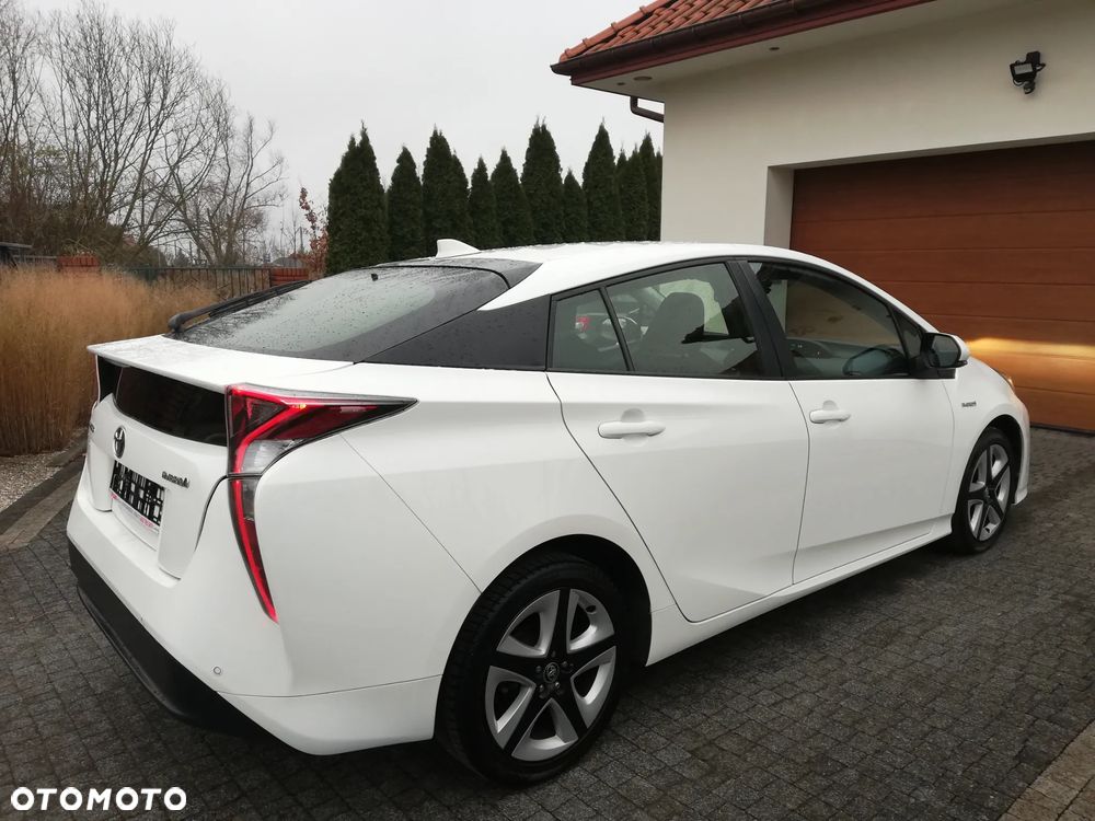 Toyota Prius - 10
