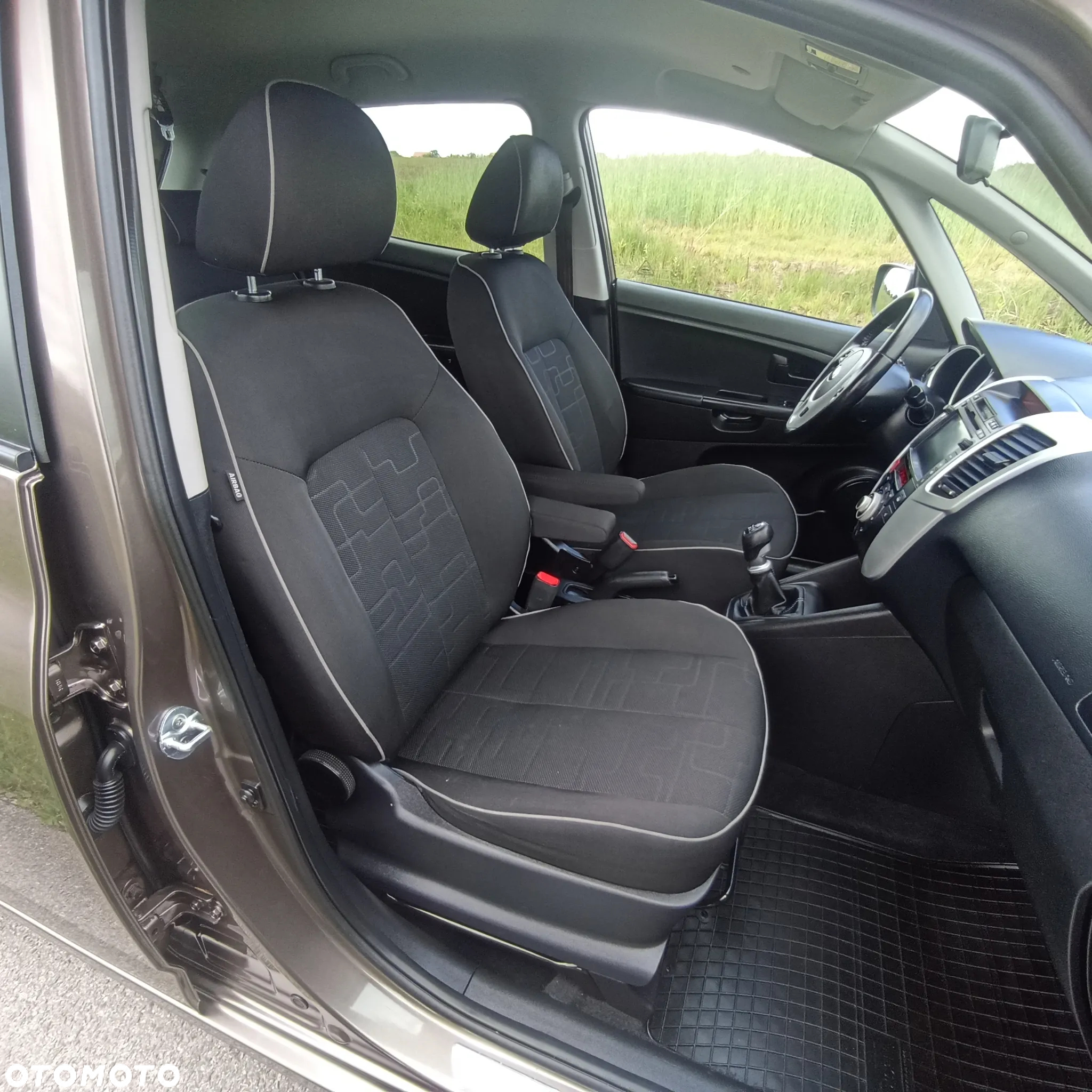 Kia Venga 1.6 CRDi 128 Titanium Collection - 23