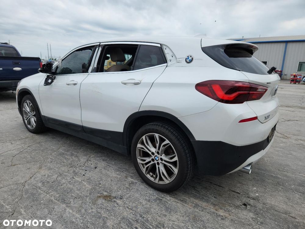BMW X2 xDrive20i Advantage Plus - 3