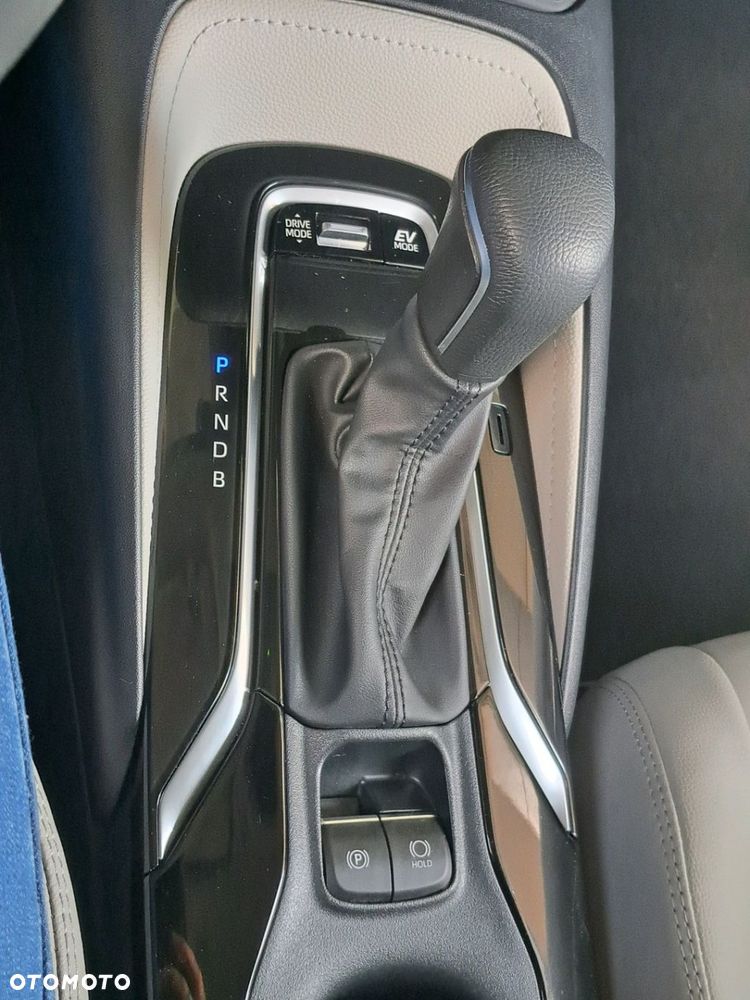 Toyota Corolla 1.8 Hybrid Executive - 18