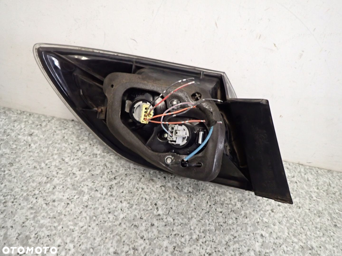MAZDA 3 MAZDA3 HB 06- LAMPA TYLNA PRAWA LIFT - 6