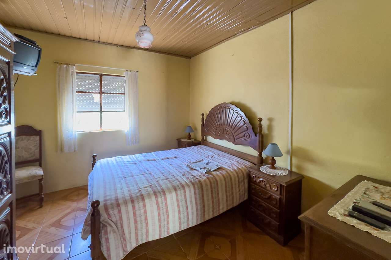 Casa Independente para Restauro em Gondoriz, Terras de Bouro - Grande imagem: 4/46