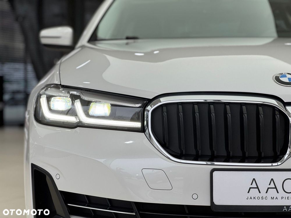BMW Seria 5 520i - 39