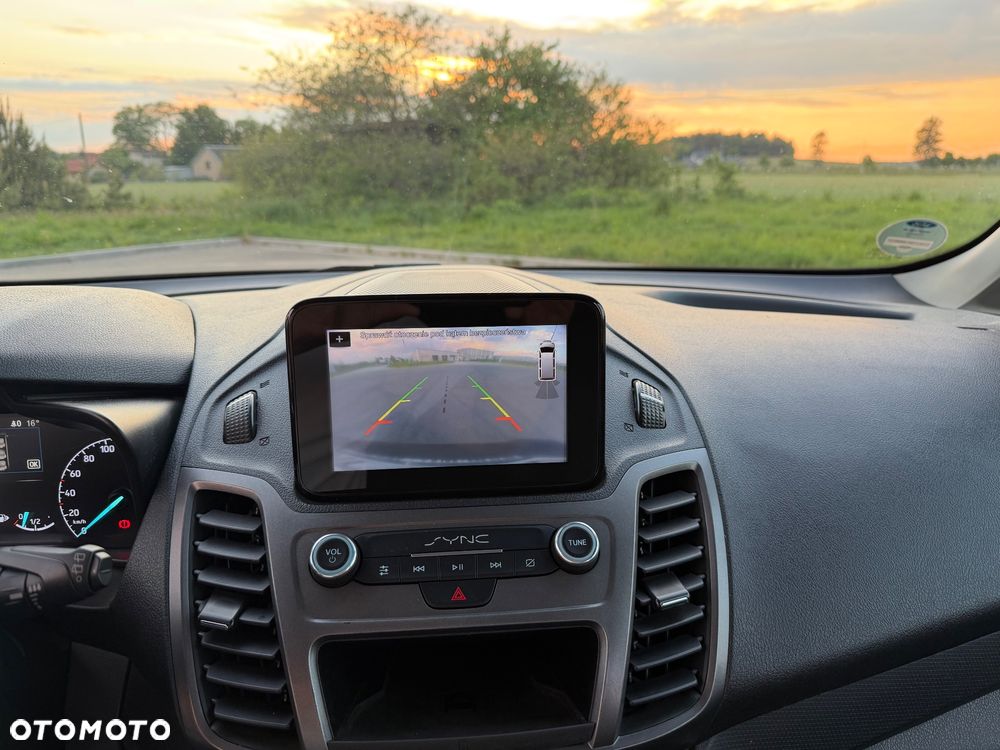Ford Tourneo Connect Grand - 17