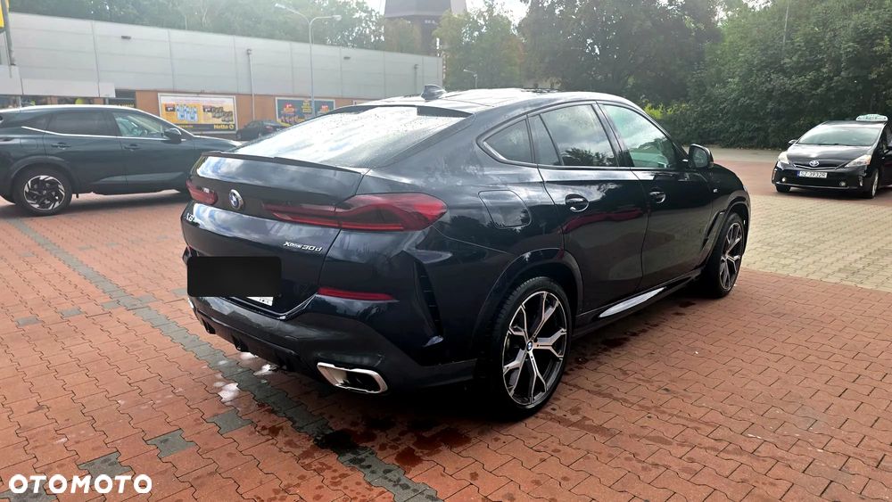BMW X6 xDrive30d mHEV - 16