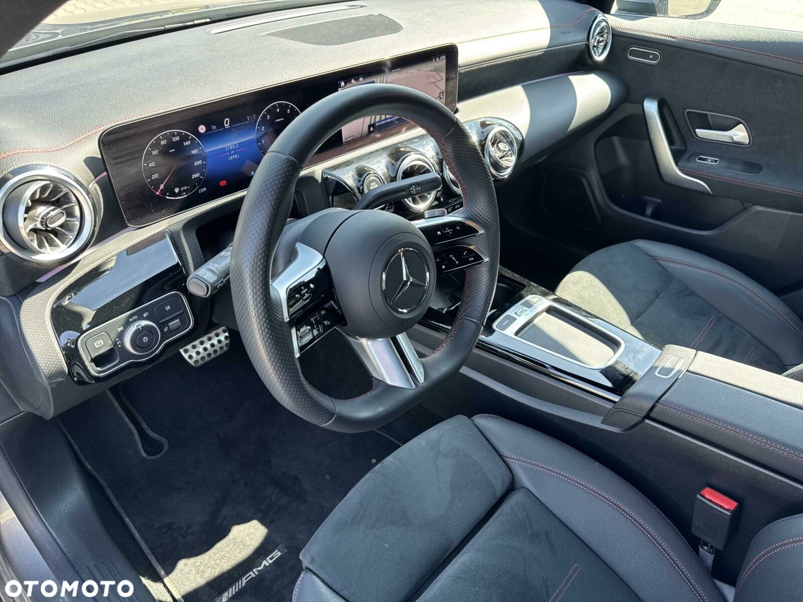 Mercedes-Benz CLA 200 AMG Line 7G-DCT - 11