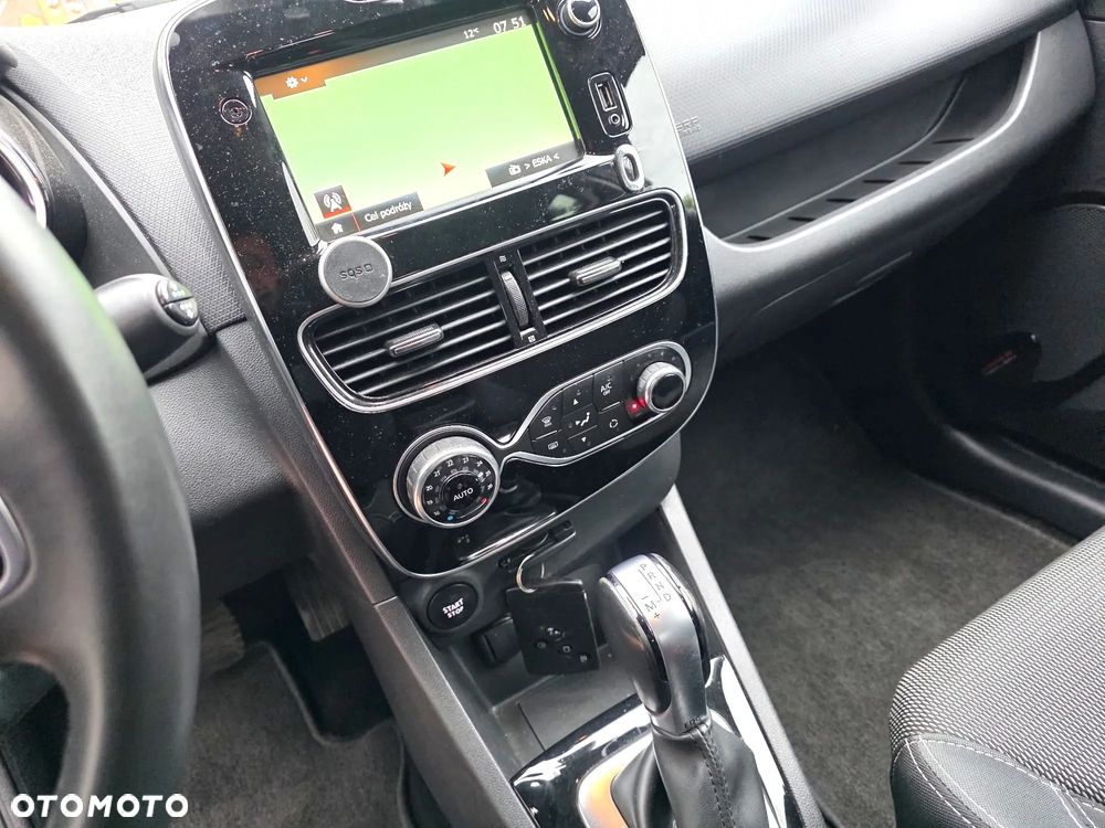 Renault Clio - 17
