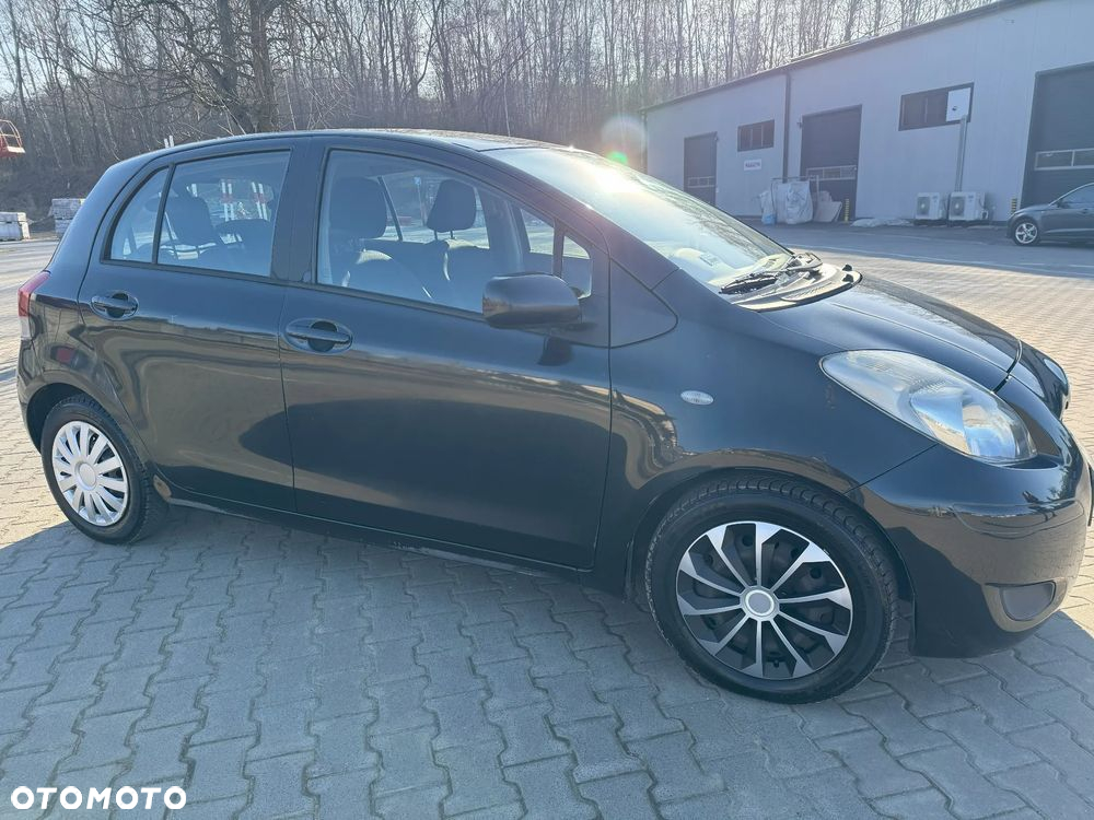 Toyota Yaris 1.33 Active - 4