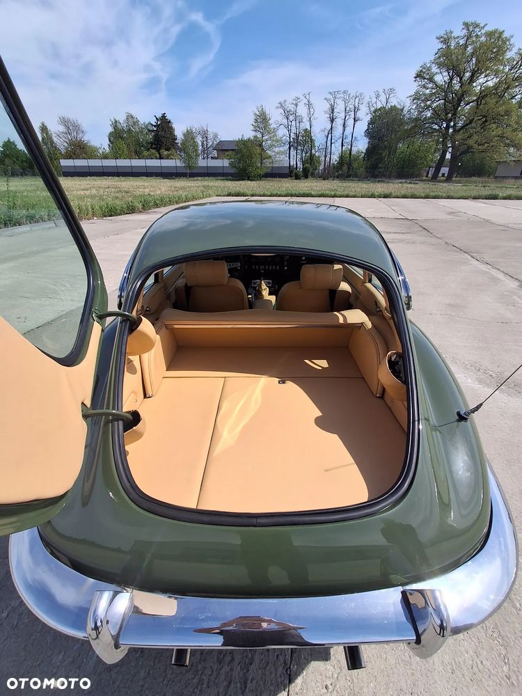 Jaguar E-Type - 13