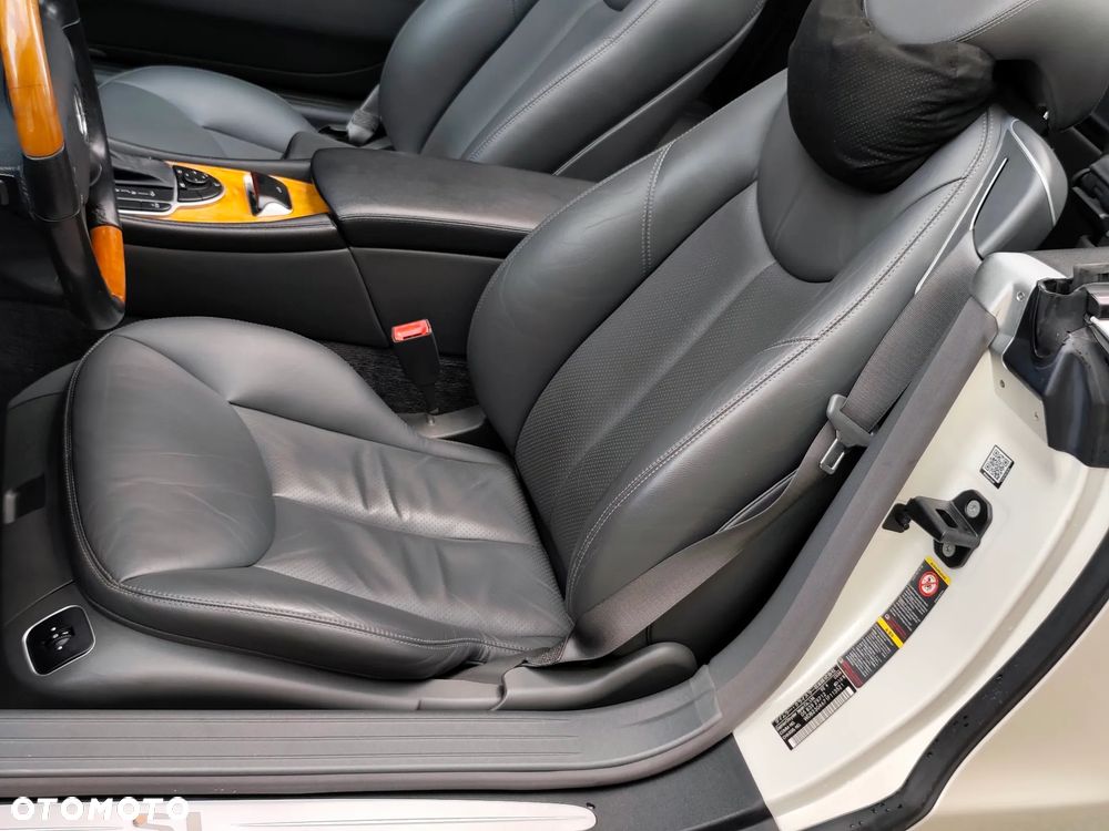 Mercedes-Benz SL - 19