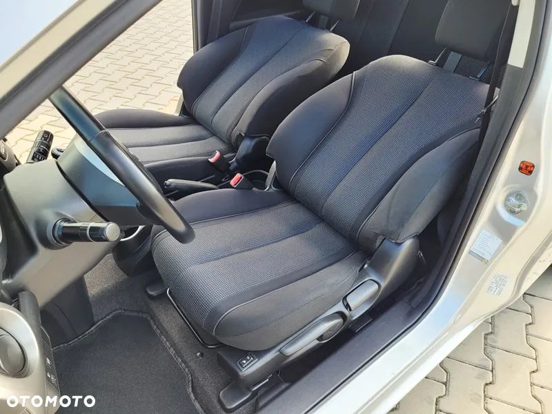 Mazda 2 - 32