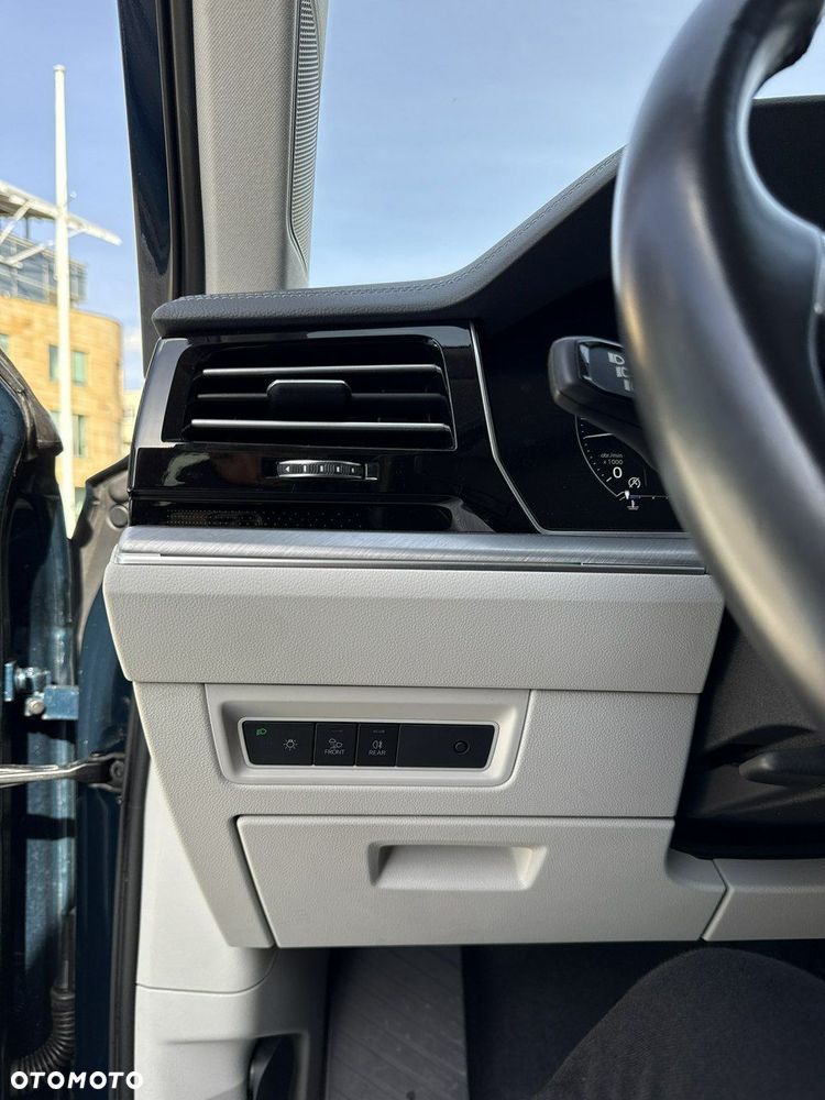 Volkswagen Touareg - 15