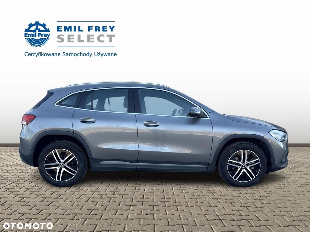 Mercedes-Benz GLA - 6