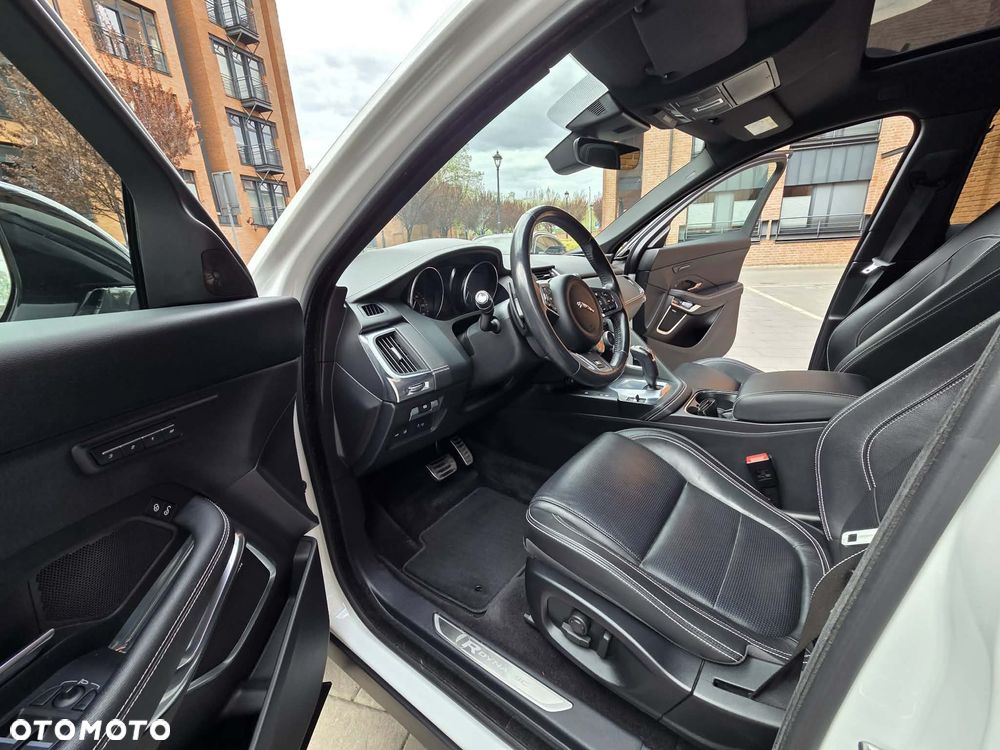 Jaguar E-Pace 2.0 i4D AWD R-Dynamic SE - 11