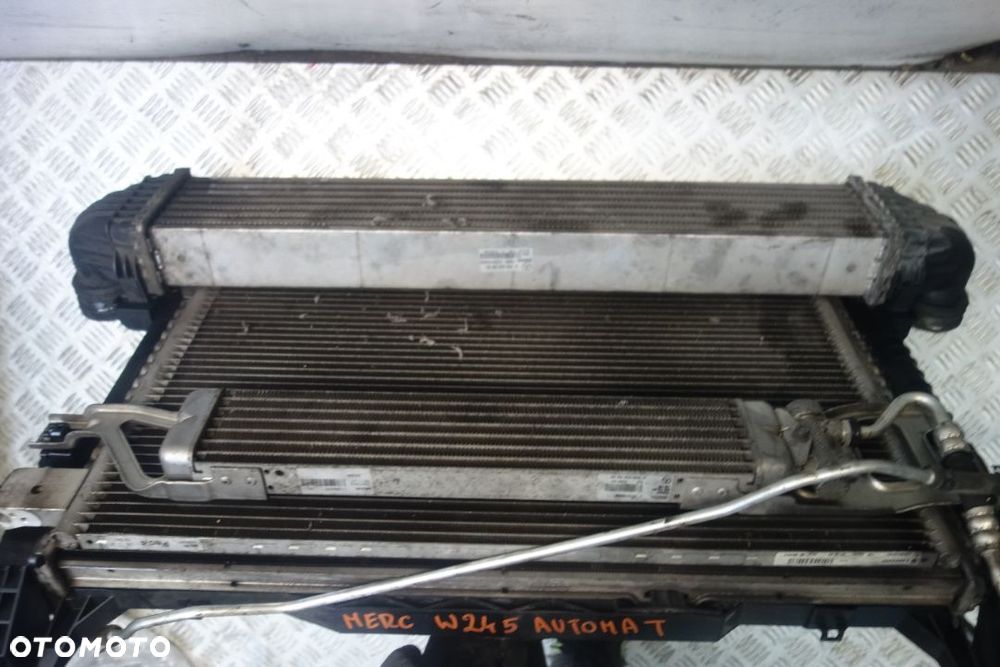 KOMPLET CHŁODNIC Z WENTYLATOREM MERCEDES W245 AUTOMAT - 4