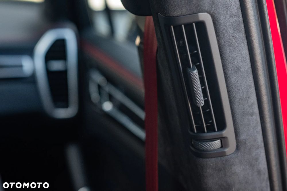 Porsche Cayenne Turbo - 21