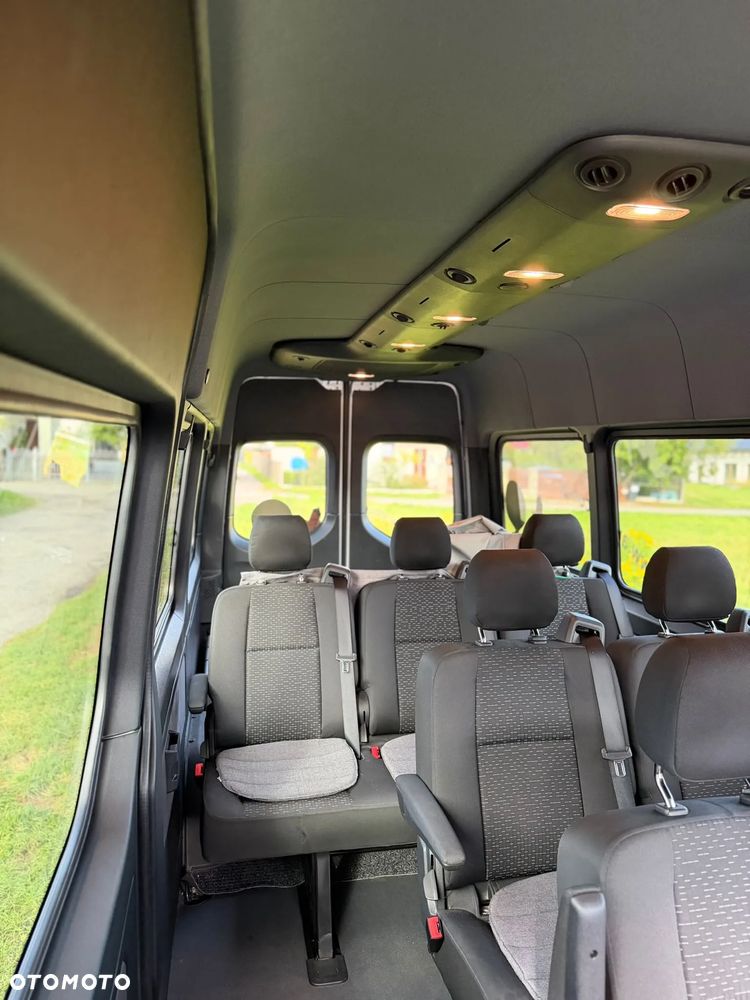 Mercedes-Benz Sprinter - 14
