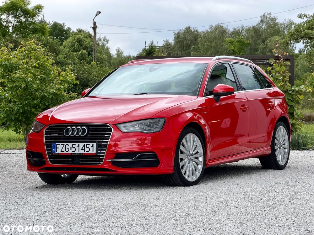 Audi A3 Sportback 1.4 TFSI E-tron Ambiente e-S tronic - 1
