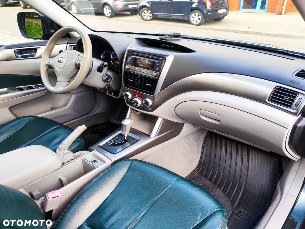 Subaru Forester 2.0 XE NAV Euro5 - 12