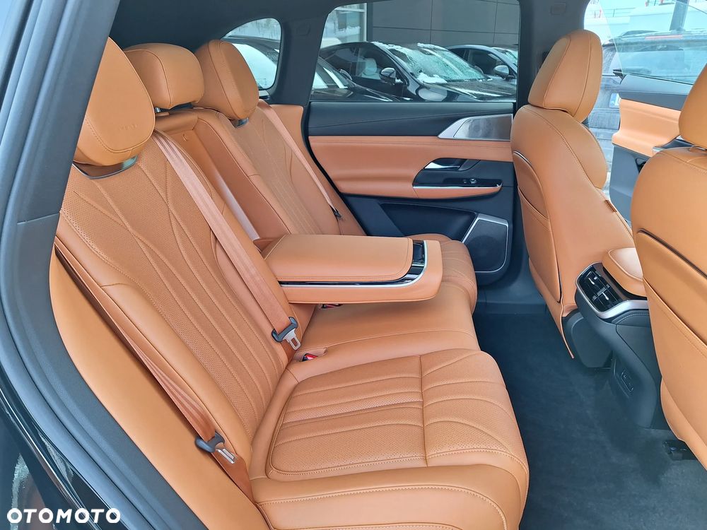 XPeng G9 94.6 kWh RWD Long Range - 11