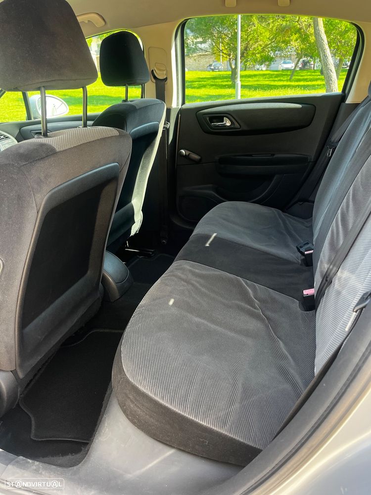 Citroën C4 1.4 16V SX - 15